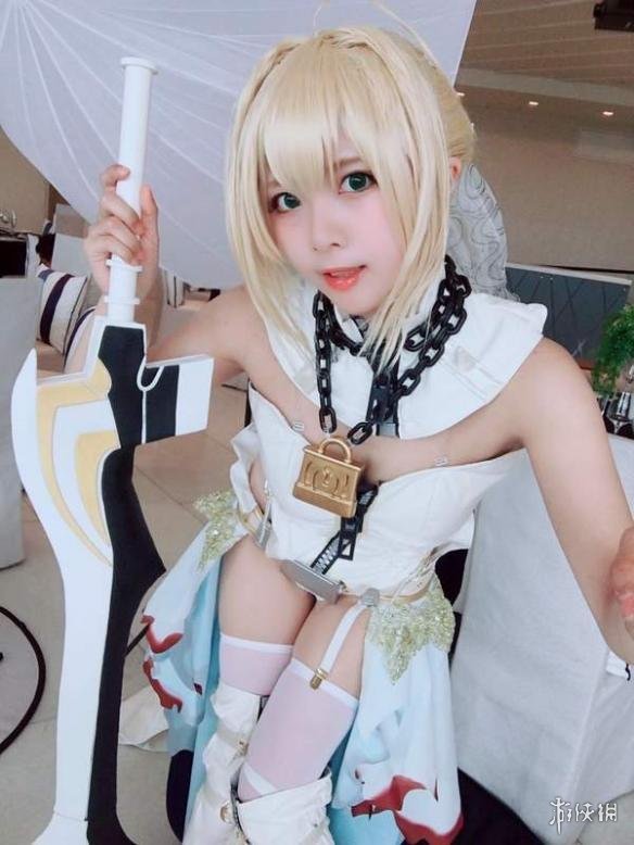 黑丝的诱惑把持不住!超会穿丝袜的樱花妹福利美腿照