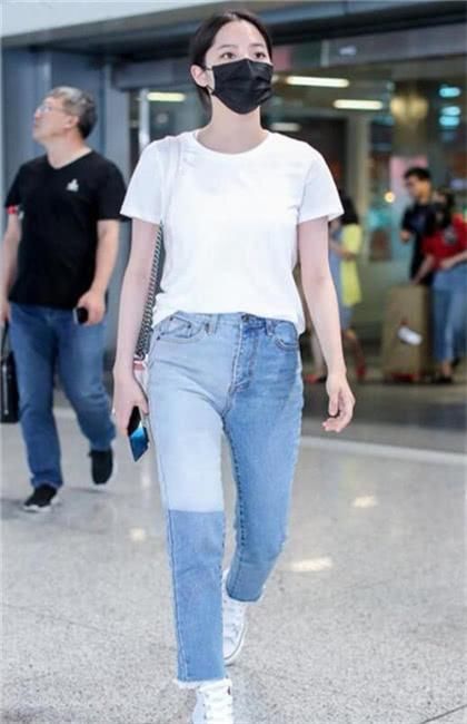 陈数够狠！41岁穿牛仔碾压欧阳娜娜，网友：20岁的我也穿不上