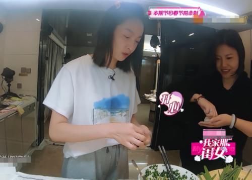 『做饭』宋茜为员工包饺子,看到成品出来的那一刻,确定是女明星做的
