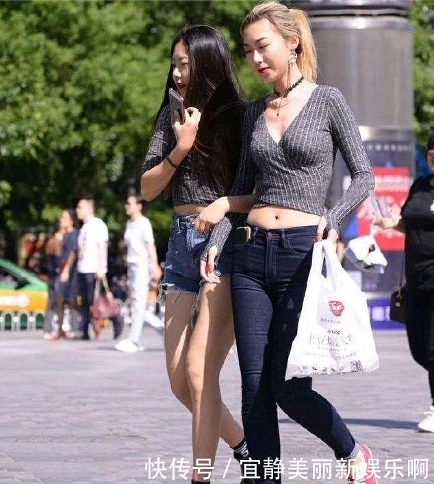 「小妹妹」街拍:知性端庄的小妹妹,用国色天姿形容不为过