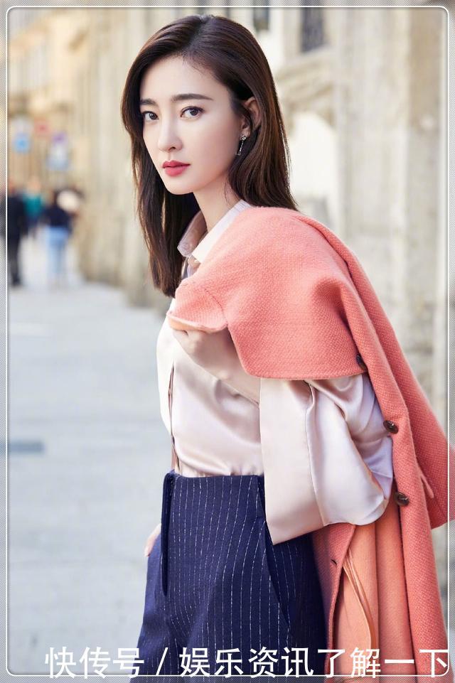 王丽坤又换刘海！三七分刘海显然不适合她，网友：她不止33岁吧？