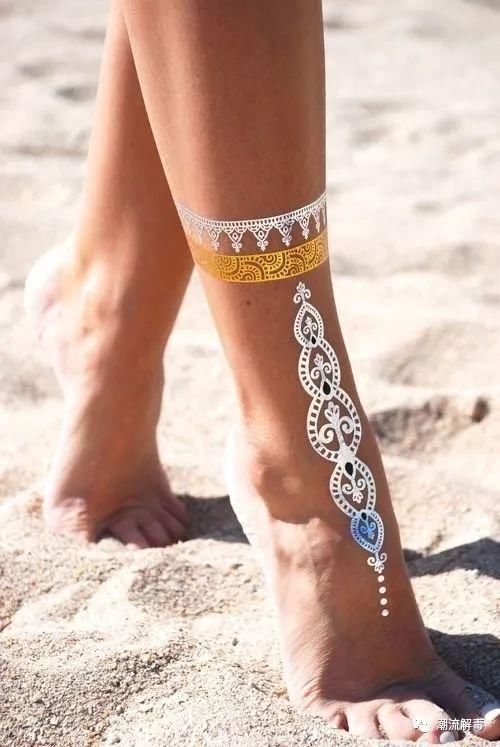 刺青太疼、海娜太夸张，那就试试白色纹身吧，城会玩！