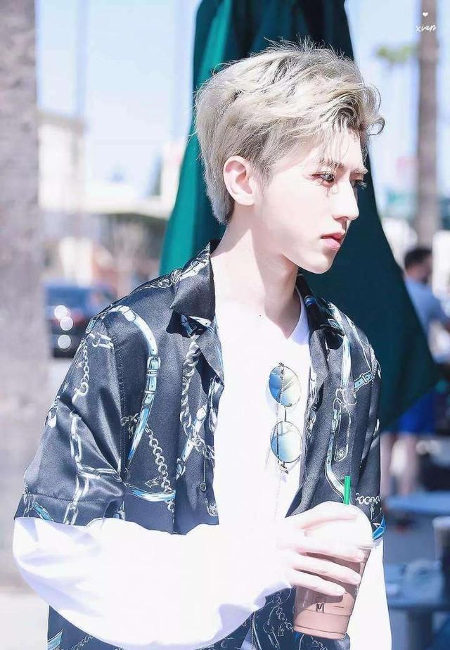 网爆蔡徐坤遭封杀代言全丢？本尊出面回应：恶意伪造