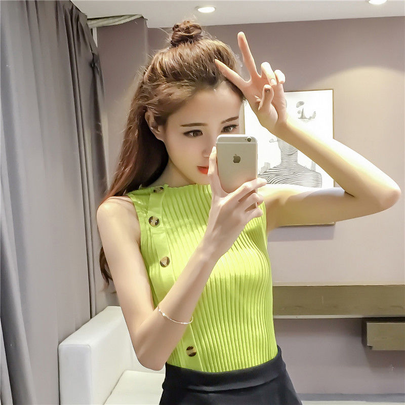 让人无法抗拒的吊带背心装，清爽性感回头率满满，内搭单穿都合适