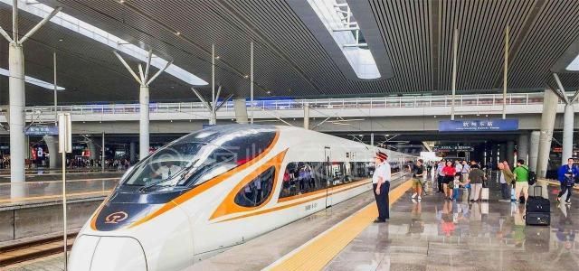  「高铁」这两个省份人民有福了，修建的新高铁预计年底通车，是