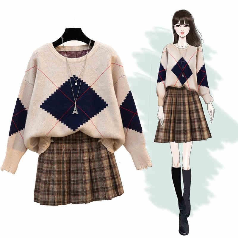 入秋早晚温差大，建议多穿“小香风套装”，有温度更有风度