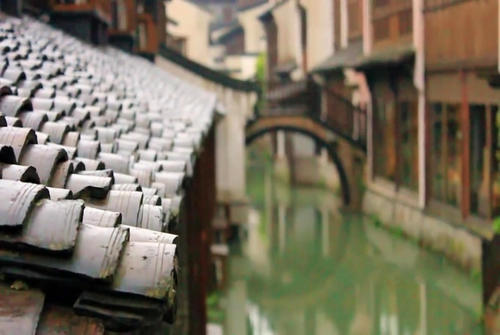 这些都是民间工艺精品，喜欢旅游而不来一趟乌镇，你会留下遗憾的