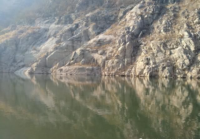 冬游河南新乡香泉水库,碧波荡漾,比想象中的大