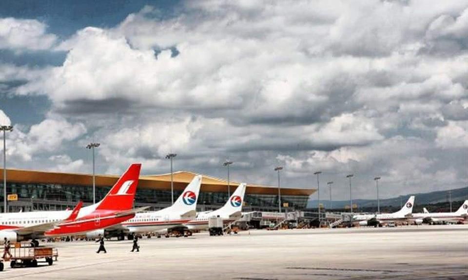 世界上气候最恶劣的机场:跑道长达5公里，外媒大赞中国工程