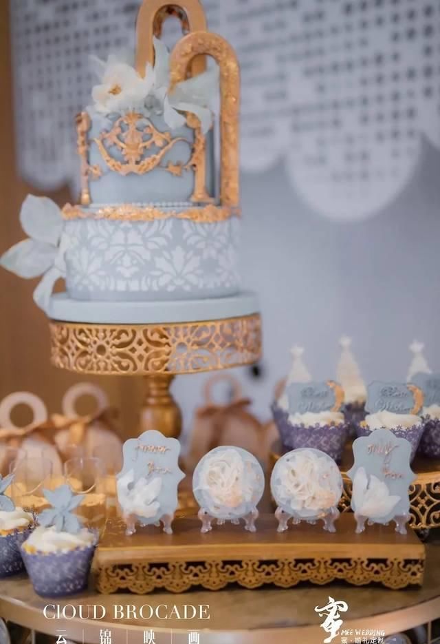  『复古』英式复古的洛可可婚礼，优雅的淡雾蓝，小众的仙境婚礼不太一样