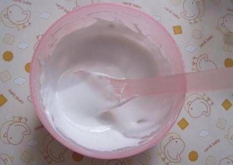 不用花费化妆品，睡前用它擦擦脸，5日可去掉斑点，皮肤水嫩透彻