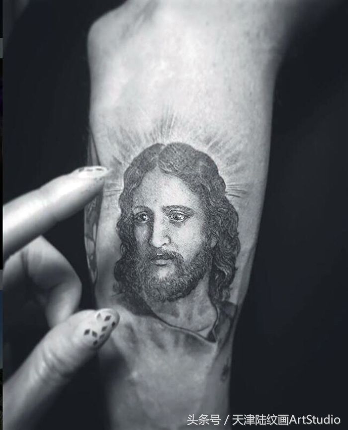 这些纹身真的好美 即使我们慢慢的老去而纹身之美在于永远的陪伴