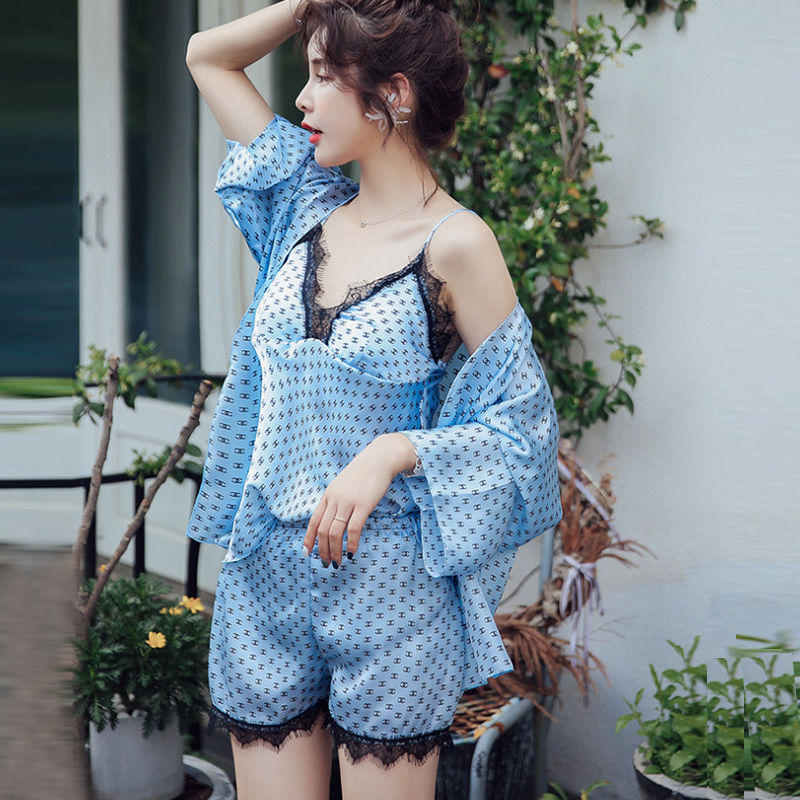 女人在家别戴文胸，闷热又难受，看下面女人怎么穿，方便又舒服