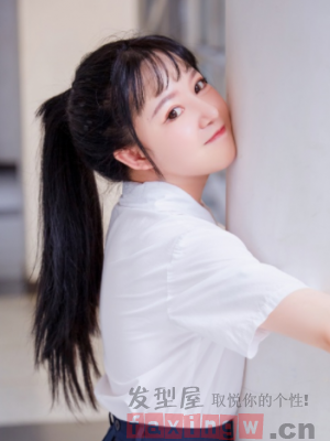 一起走过毕业季 小清新的女生毕业长发走一波