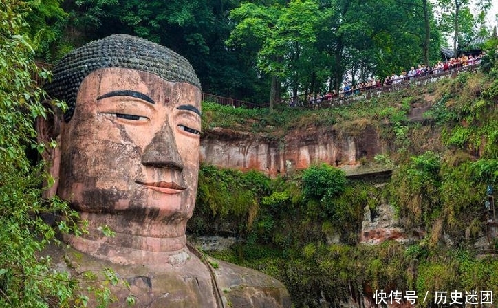 乐山大佛重新归来，一洗之前沧桑，游客：开了盛世美颜吗？