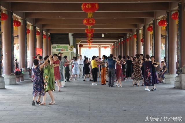 湖北有座迷你桥：多彩多姿多功能恩施风雨桥