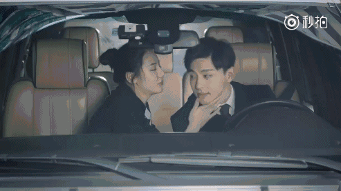 迪丽热巴和邓伦主演的新剧《一千零一夜》开播，热巴造型清纯可爱