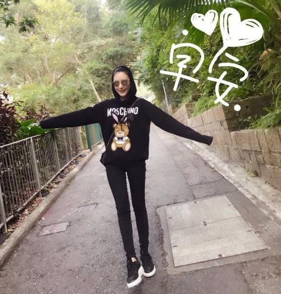 方媛健身房秀身材,网友说,天王嫂的身材就是一流