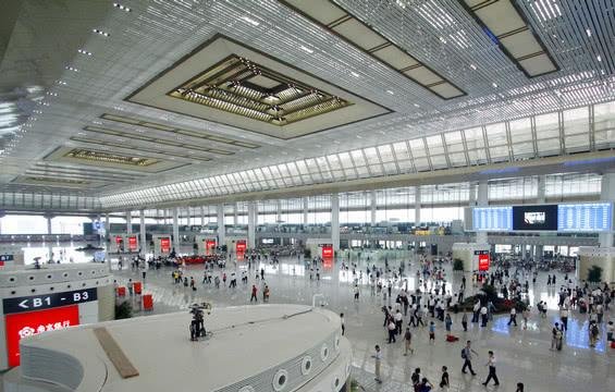  『建成』亚洲最豪华的火车站, 比南京站大6倍, 耗资300亿建成!