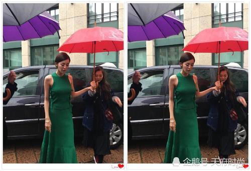 离开了精修的古力娜扎，身材瘦弱显疲惫，险些被助理抢了镜！