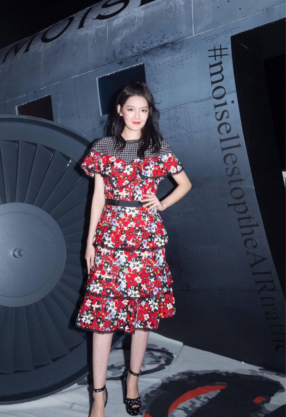 九月新开始，各位准备好开学女神装了?李诗颖发型给力