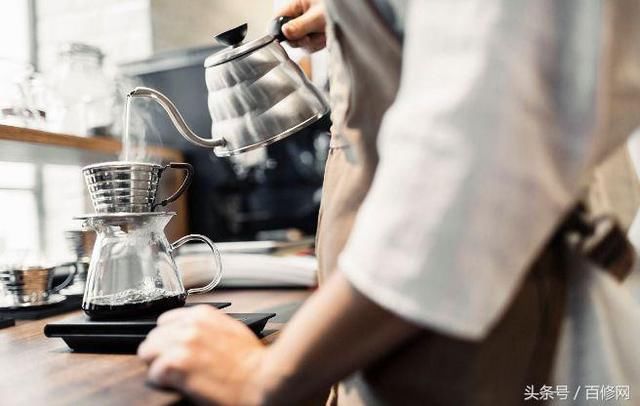 电热水壶长期使用会“中毒”？谣言还是真相？别再傻傻的被忽悠了