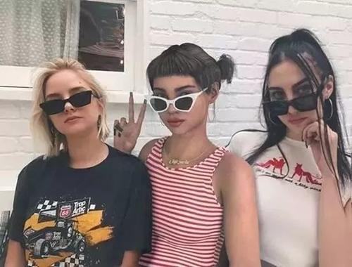 ins最红时尚博主竟是个假人？人类已经阻止不了她的脚步了...