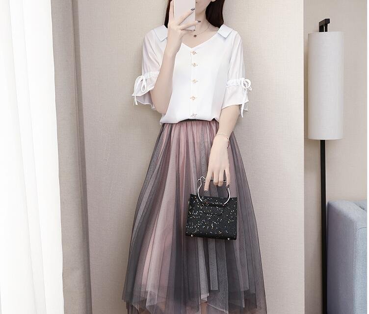 难怪小个子老婆把高跟鞋都扔了！晚晚风装+平鞋，上身既显腿长