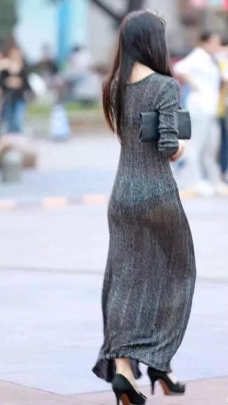 街拍丨夏天穿针织长裙，真的不热吗?