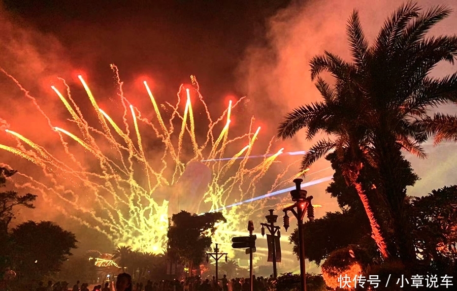 国内有处“海洋王国”门票300多，晚上看烟花，游客：值回票价！