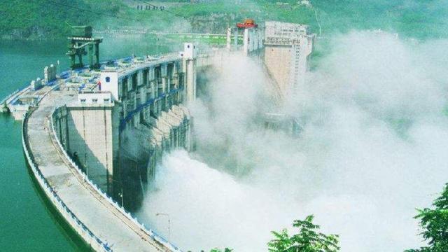两年后世界最大水电站将不再是三峡，这个水电站发电量达三峡两倍
