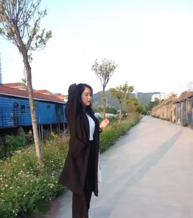  『博主』微博上有哪些内容质量高的小个子穿搭博主?