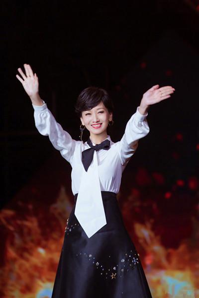 55岁叶童已经老的不堪回首，而63岁赵雅芝却嫩的始终如一！