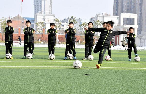 为青训学习先进经验 教育部发文支持校园聘外