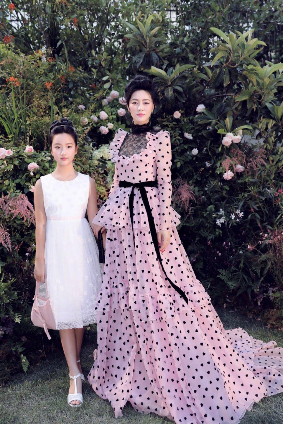 什么叫高级?看这对母女就对了,李湘母女在她们面前都显得太土