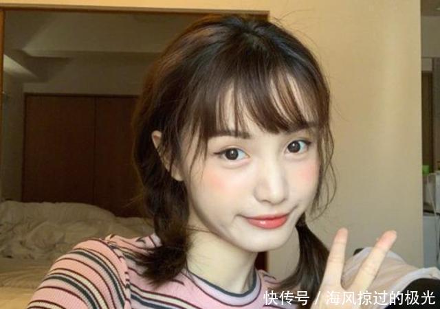 「女生」圆脸女生别“乱剪”头发,今年最流行的4种发型,显脸小又好看!