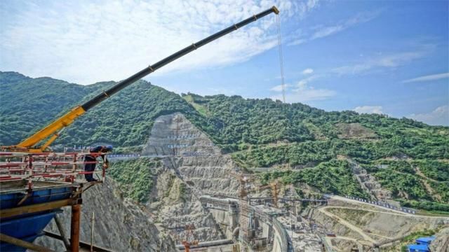 世界第一隧道历时17年，中国一新隧道用时不到十年，长度却近两倍