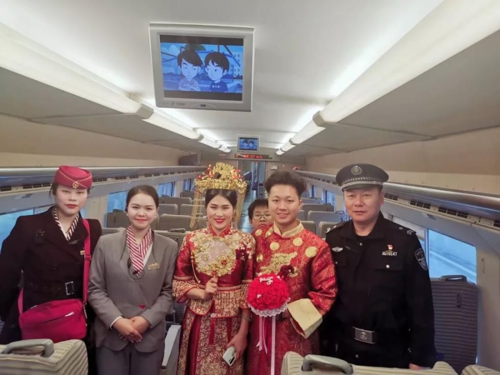  #当天#结婚当天起晚了，然后他们这样结婚！网友：我太虐了