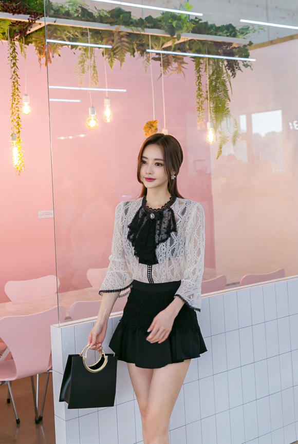 女神孙允珠，天鹅堡织花蚕丝宫廷花缀洋裙