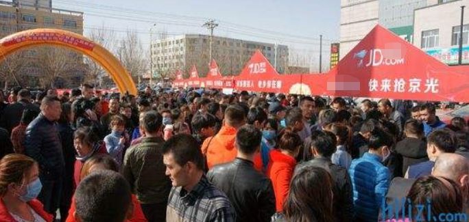 农村“新五毒”已经开始蔓延，农民很是头疼：谁来管管