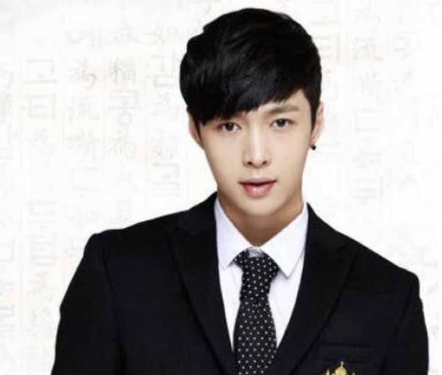 还没完了，宋祖德手机事件蹭热度，这回又喷张艺兴，团团来个打脸