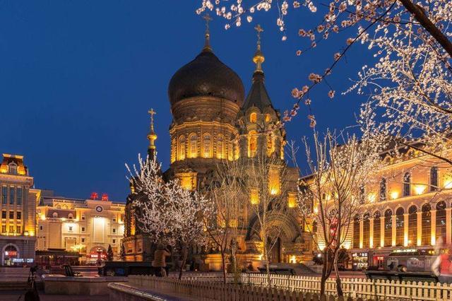 国内最大的省会城市，面积是上海的8倍，常住人口1066万人！