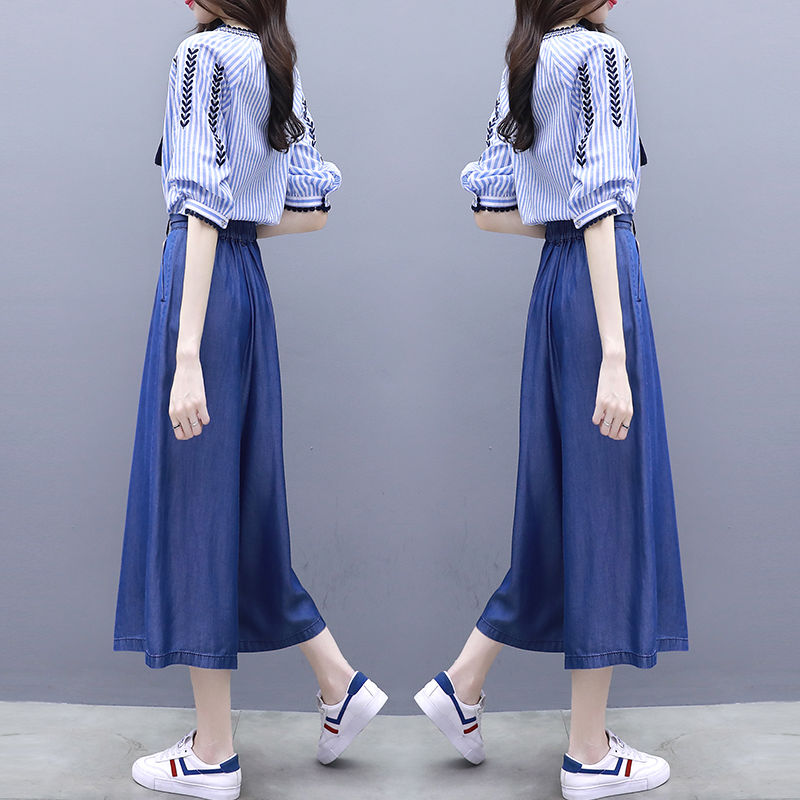 有一种裤叫“兜臀裤”，比连衣裙性感，比休闲裤女人，女人味十足