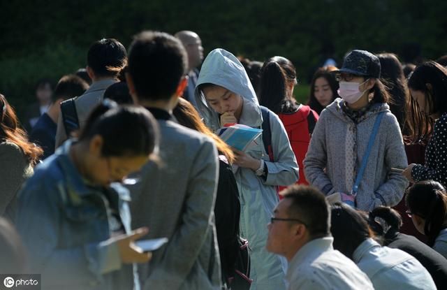 已到退休年龄，但养老保险未缴满15年，如何才能领到养老金？