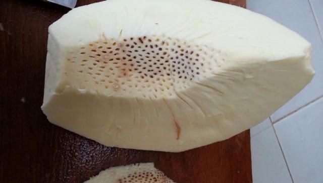  「利润」一颗果实70元，号称亩利润可达20万，农民纷纷摇头表示