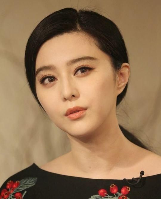 范冰冰发声明，网上大尺度照片是假的，身上一部位可以证明!