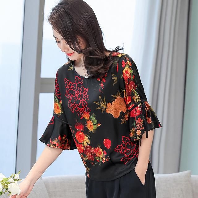 等发工资！这样的真丝小衫洋气减龄，轻松一穿气质就来了