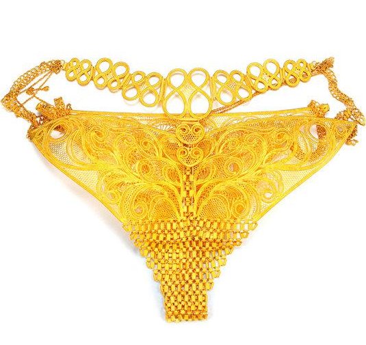 终于知道了嫂子洗完澡不穿罩文胸!秘密全部在下土，清凉惬意