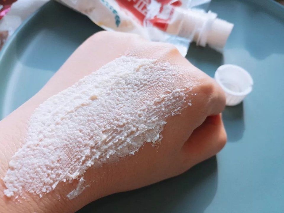 断货半年，抢都抢不到!荣登Cosme榜首，用完白1个色号，肌肤嫩到