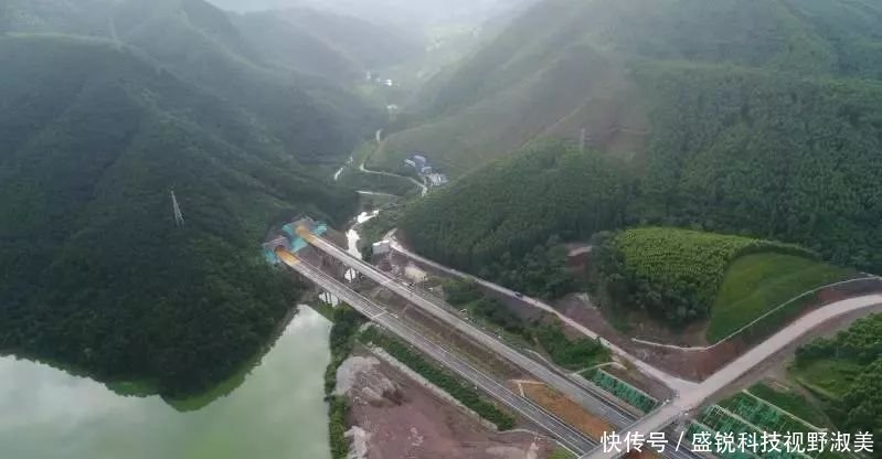广西又有一条高速公路通车了，全长228公里，经过你家乡吗